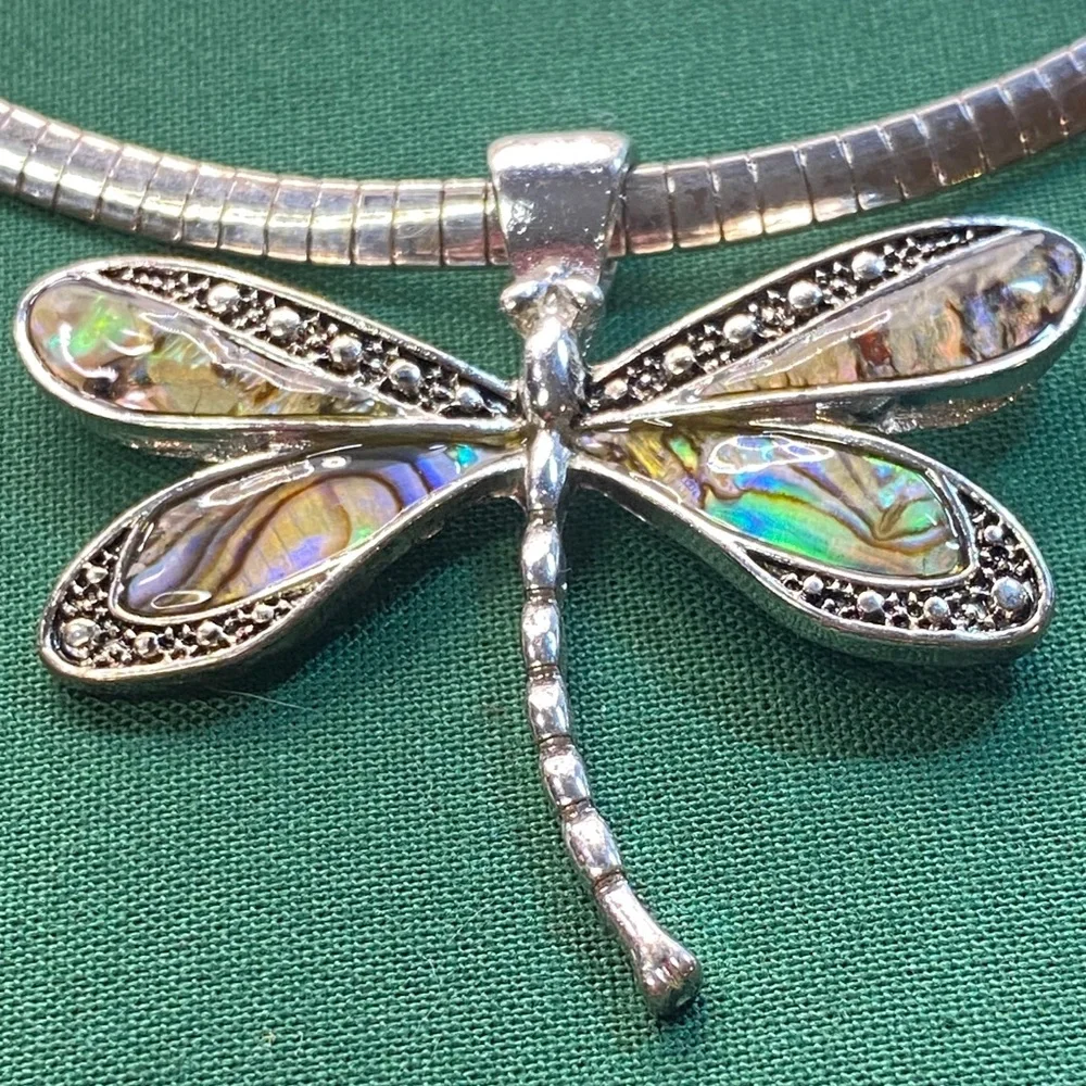 Vintage Dragonfly with Abalone Inlaid Shell Wings Pendant Silver Omega Necklace - Picture 10 of 13